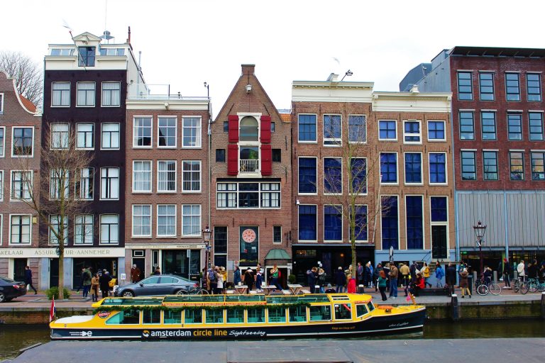 Taxi Amsterdam Schiphol, al vanaf €35,- met een officiële Schiphol taxi